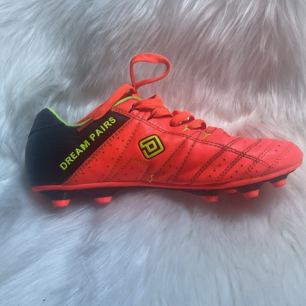 ‎Cleats - Picture 8 of 12